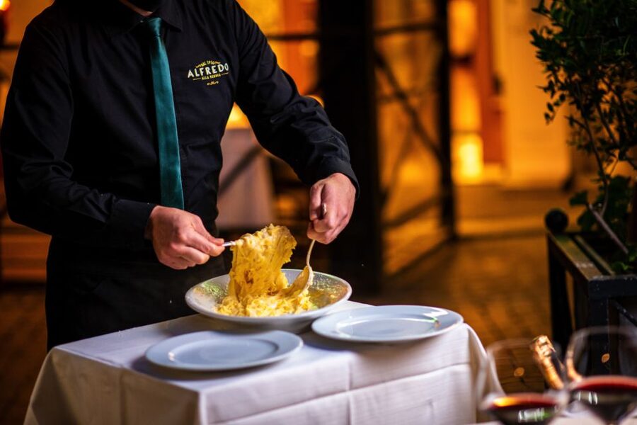 Alfredo alla Scrofa Restaurant in Rome: Eat Like a Star - Wine, service, and the pace of the meal