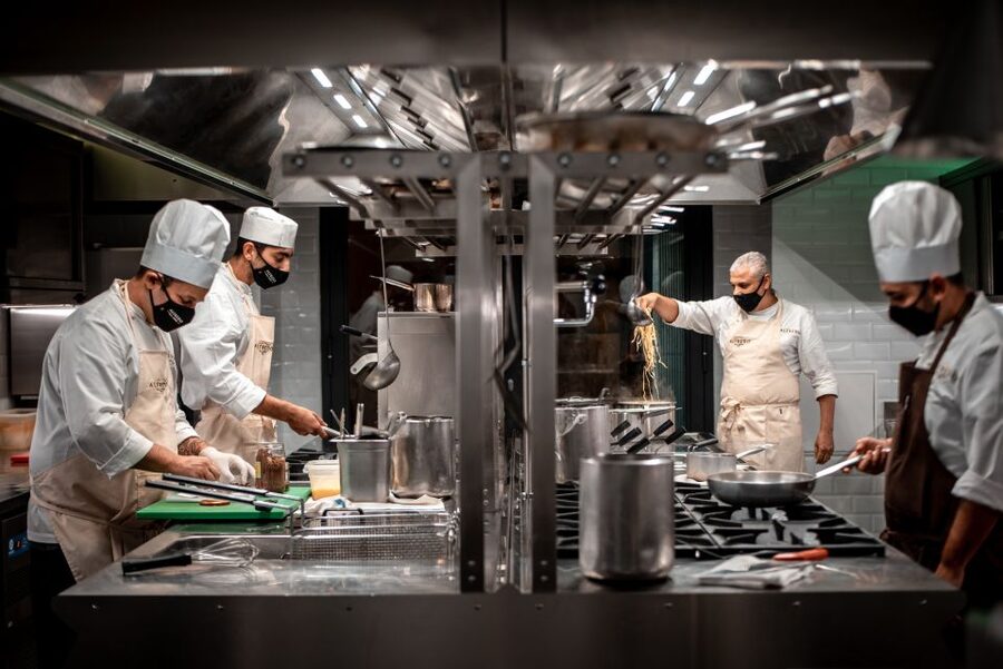 Alfredo alla Scrofa Restaurant in Rome: Eat Like a Star - Who will enjoy Alfredo alla Scrofa most