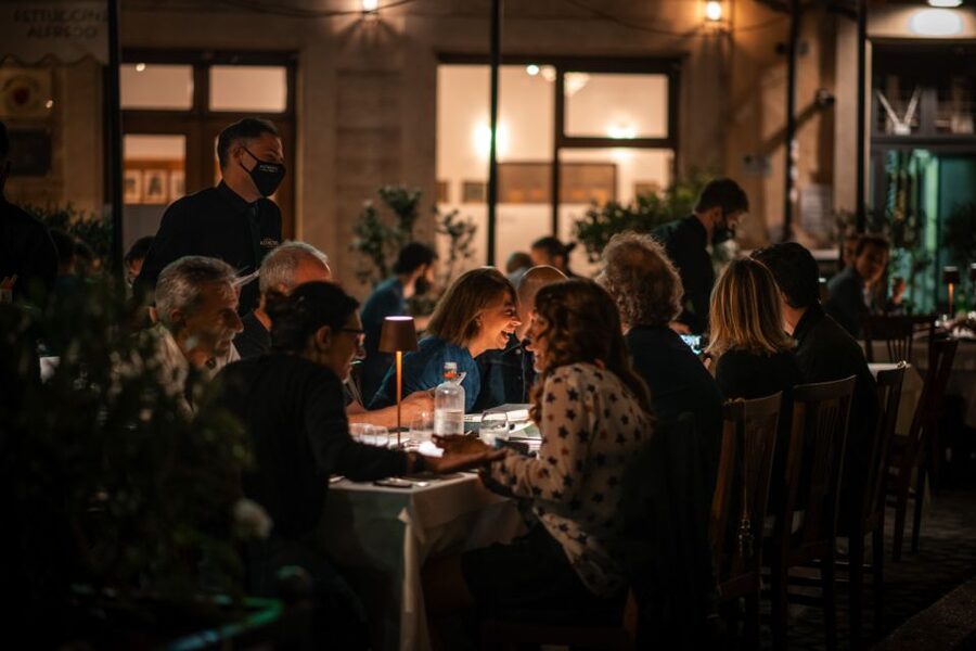 Alfredo alla Scrofa Restaurant in Rome: Eat Like a Star - Choosing between the meal and the cooking class