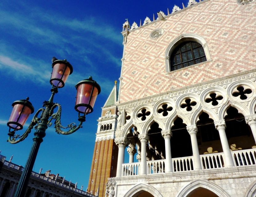 All-Inclusive Tour: Doge Palace, St Mark's Basilica & Square - Why this four-hour route works in Venice