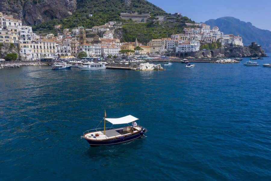 Amalfi: Boat Adventure Caves, Beaches, Snorkeling & Positano - Practical details before you go