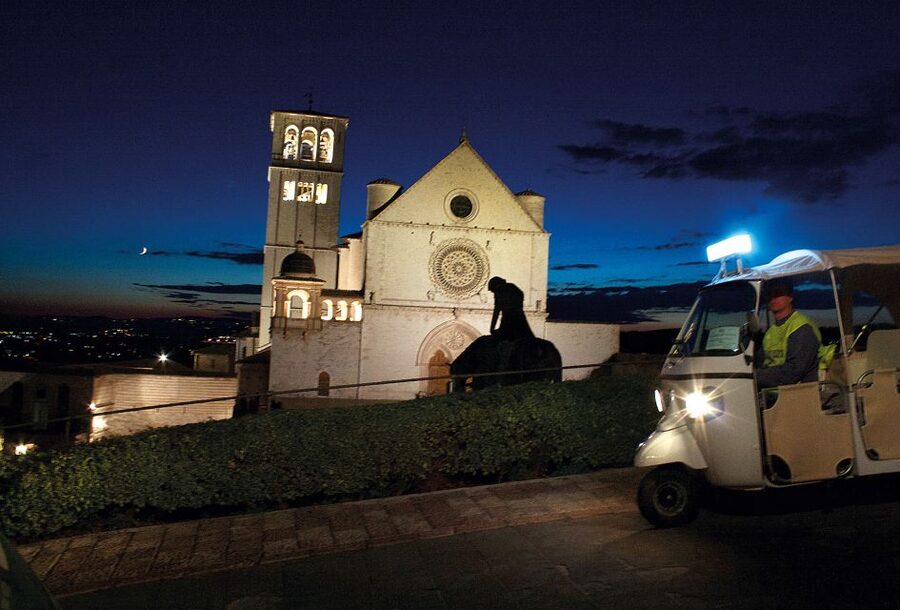 Assisi: Panoramic Tuk Tuk Tour - Rocca Maggiore and the views above town