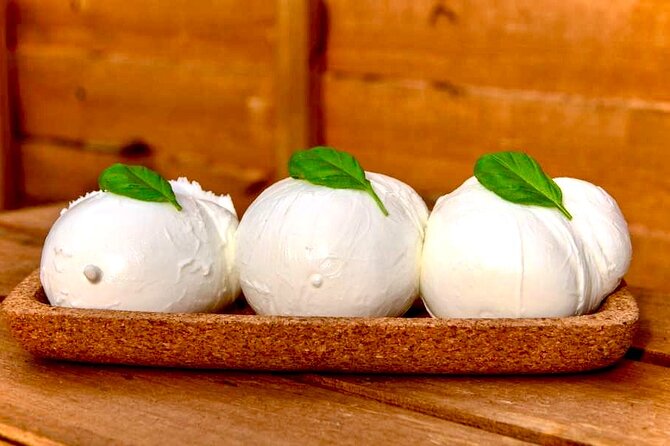 Authentic Naples Food Tour with 8+ Tastings of Pizza, Wine & More - Aperitivo and local stories in Piazza Bellini