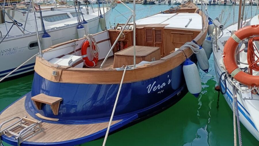 Bari by boat: admire the city from the sea with Aperitivo - What happens during the 1.5-hour cruise