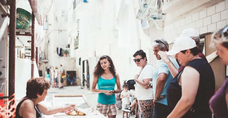 Bari: Guided Walking Tour - Focaccia, gelato, and the best part of the route