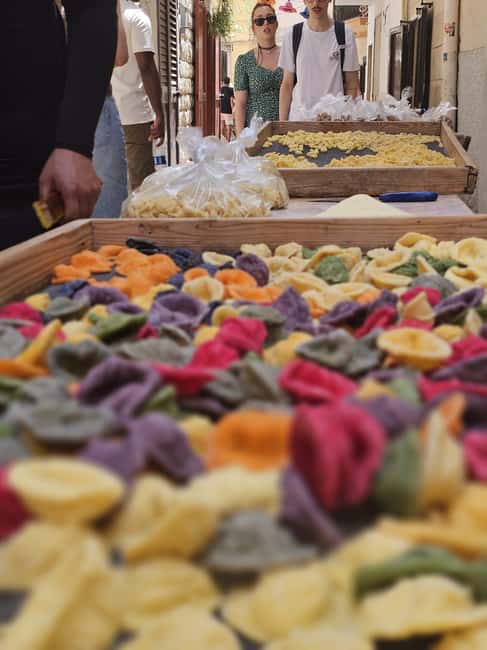 Bari: Pasta Experience Walking Tour - How much food is included