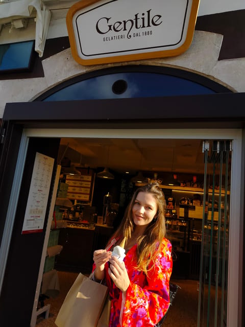 Bari: Street Food Walking Tour with Wine Tasting - Piazza Mercantile and the old city’s public life