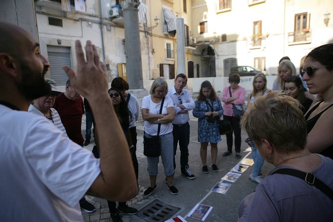 Bari Vecchia Group Tour in Italian - Meeting at Piazza Mercantile