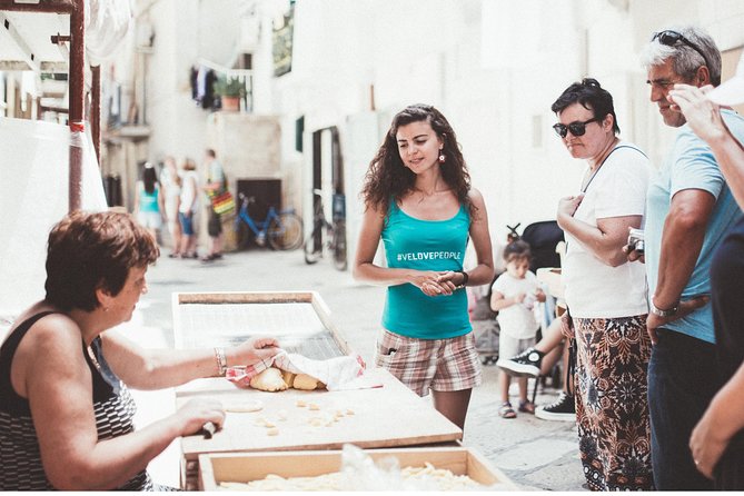 Bari Walking City Tour - Saint Nicholas Basilica and the old town churches