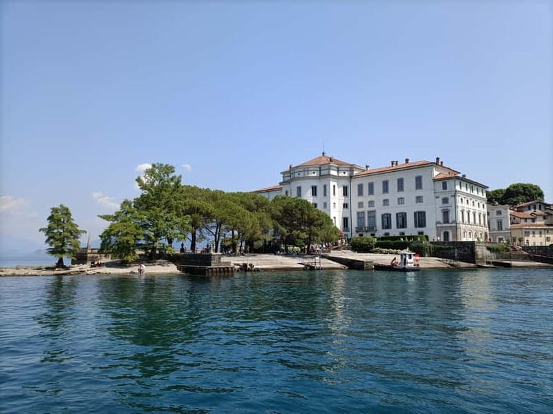 Baveno: Hop-On Hop-Off Boat Tour to 3 Borromean Islands - Why three Borromean Islands make a strong day trip