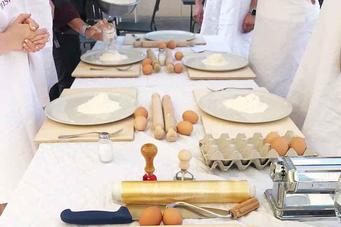 Become a Masterchef in Rome: Pasta, Ravioli and Tiramisù Class - Why the small group matters