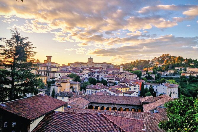 Bergamo: Digital guide made by a local for your walking tour - Via Bartolomeo Colleoni: food, shops, and a useful pause