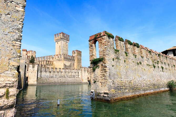 Boat Tour of Isola del Garda - San Biagio Island and Isola del Garda