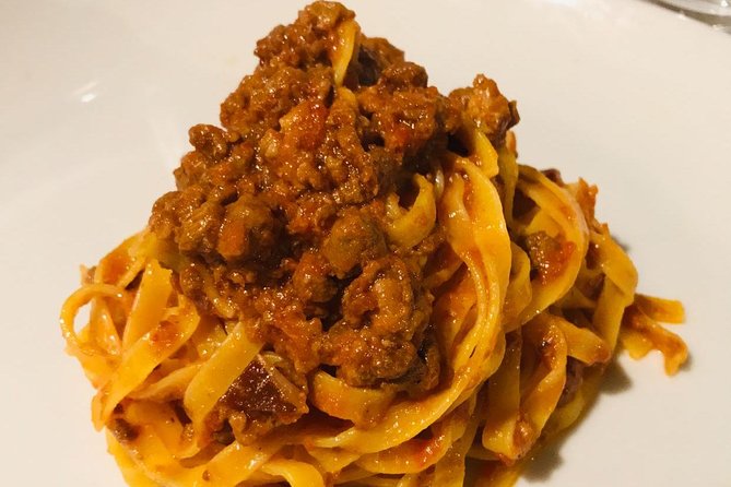 Bologna Food Experience: Factory tours & Family-Style Lunch - Why this Bologna food tour takes all day
