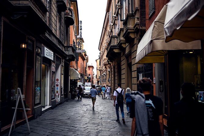 Bologna Food & Market Tour with 6 Tastings, Pasta, Wines & More - Comparing Modena balsamic vinegar at three ages
