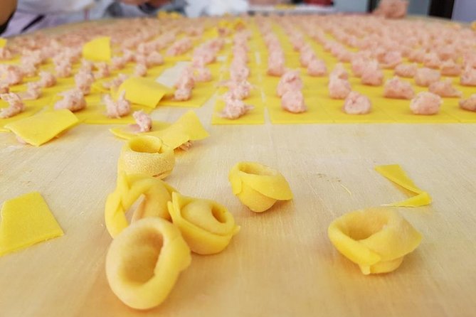 Bologna Food Tour from a local perspective - Watching sfogline make fresh pasta
