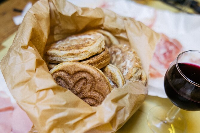 Bologna gastronomic experience with a local - Tigelle and the first local bite