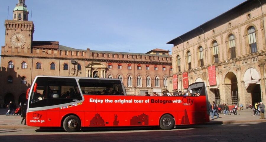 Bologna: Open Bus City Tour and Local Food Tasting - The food stop: useful extra or overpromised feature?