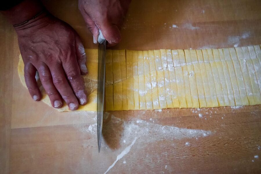 Bologna: Pasta Tagliatelle al Ragu Cooking Class with Wine - The three-hour itinerary, from flour to dinner