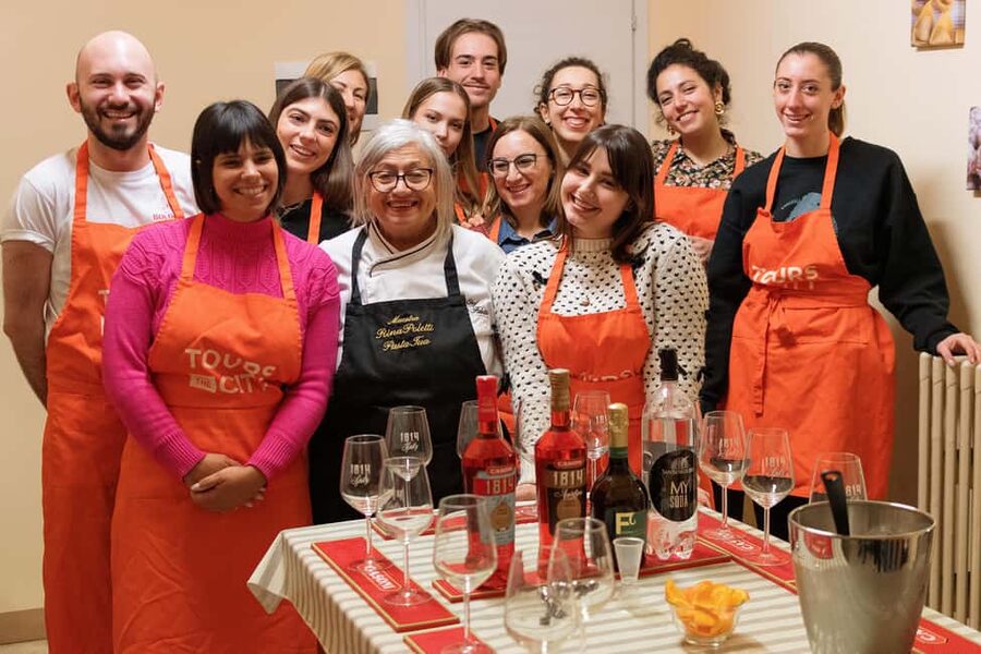 Bologna: Pasta Tagliatelle Ragu Cooking Class with Spritz - The ragù is the one part you do not make