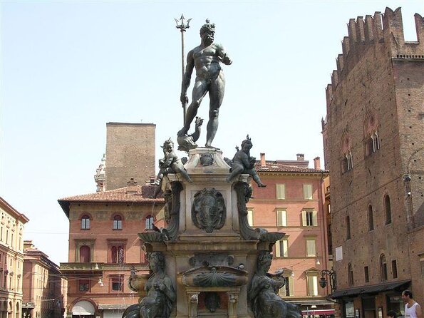 Bologna Private Highlights & Hidden Gems Tour with a Local - Key points at a glance