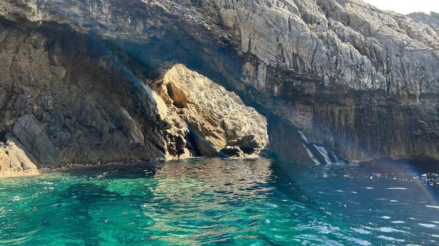 Buggerru: Half-Day Dinghy Tour of the Sardinian South Coast - What the boat ride feels like