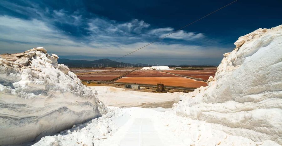 Cagliari: Conti Vecchi Salt Flats Train and Tour - The one-hour train ride through the salt pans