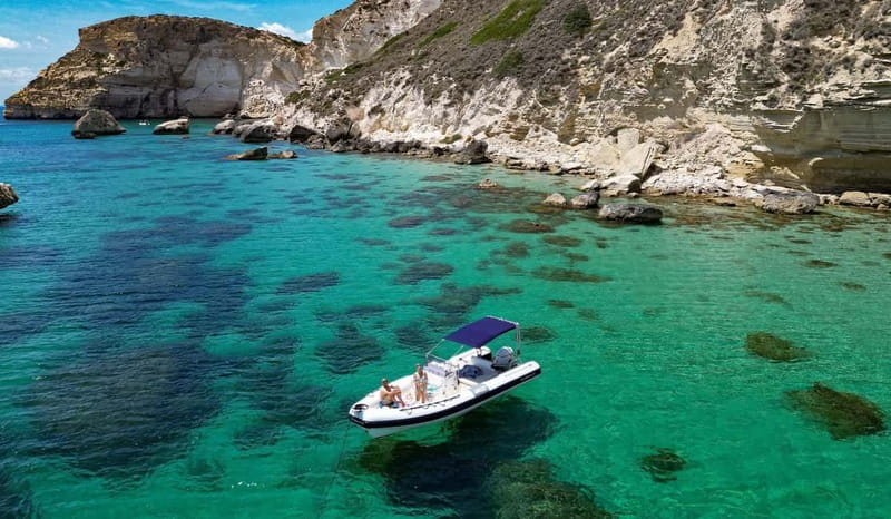 Cagliari: Devil's saddle boat tour, 4 stops and prosecco - What the guide adds to the experience