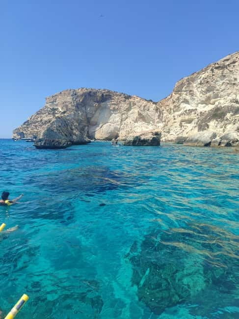 Cagliari: Devil's saddle boat tour, 4 stops and prosecco - Cala Bernat starts the swimming circuit