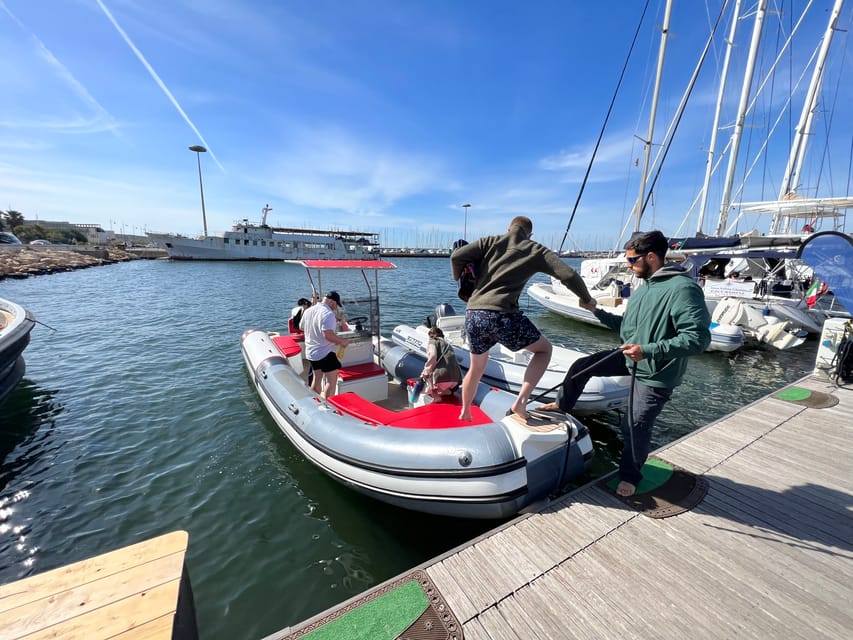 Cagliari: Devil's Saddle Boat Tour with Spritz and Chips - Cala Fighera and its limestone walls