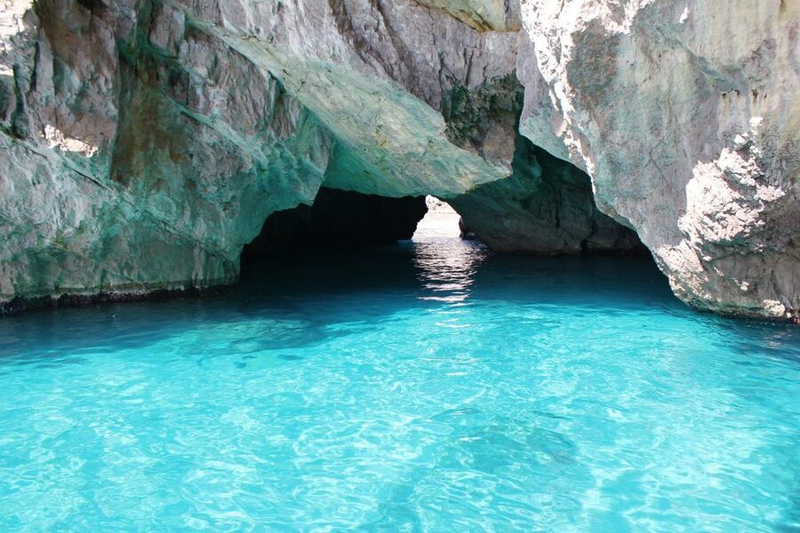Capri: 2-Hour Boat Tour with Happy Hour - Timing, comfort, and practical limits