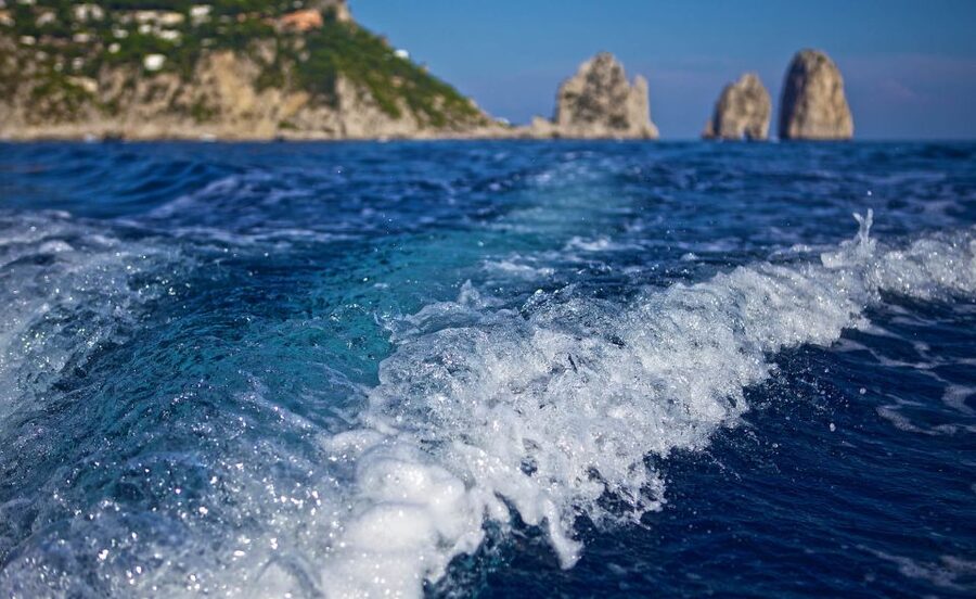 Capri: 2-Hour Boat Tour with Happy Hour - Natural Arch and Casa Malaparte