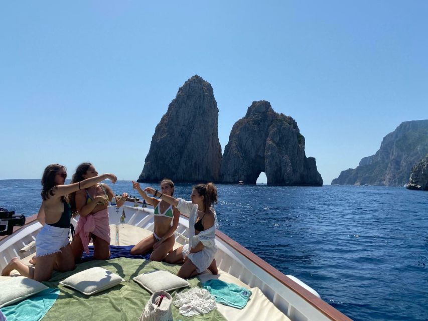 Capri: Island and Grottos Boat Cruise with Snacks and Drinks - Who will enjoy this Capri cruise most