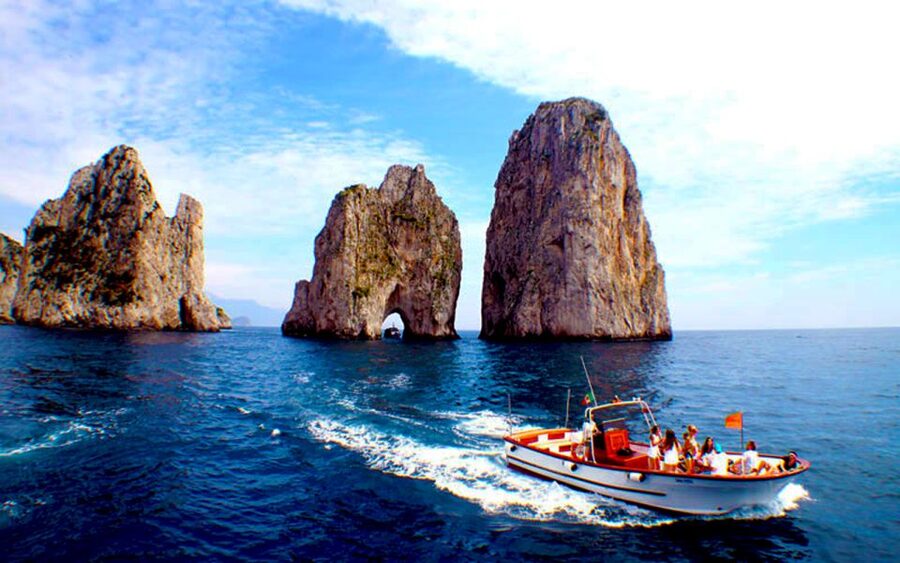 Capri: Island Boat Tour with Blue Grotto Stop - Salto di Tiberio and Grotta Bianca