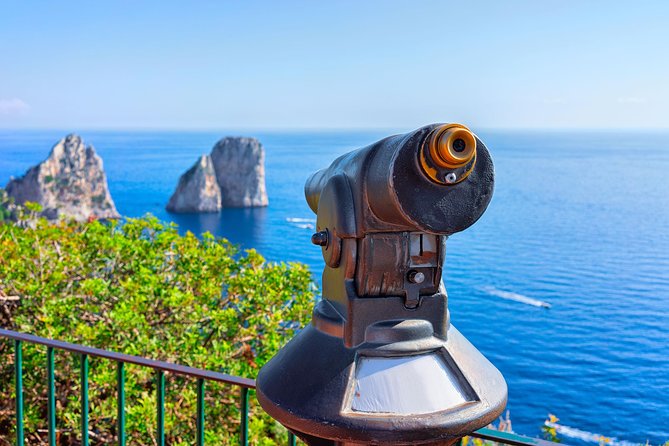 Capri Walking Tour with local guide - What the minibus changes for your day