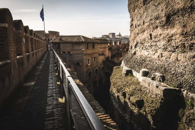 Castel Sant'Angelo Skip-the-Line Entry & Optional Audioguide - Small details that can save your visit