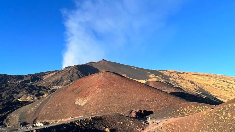 Catania: Etna Sunset Tour with Pickup and Drop-off - The sunset finale and the cold-weather problem