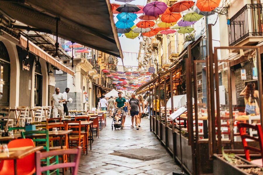 Catania: Guided Street Food Walking Tour - Guides make the difference