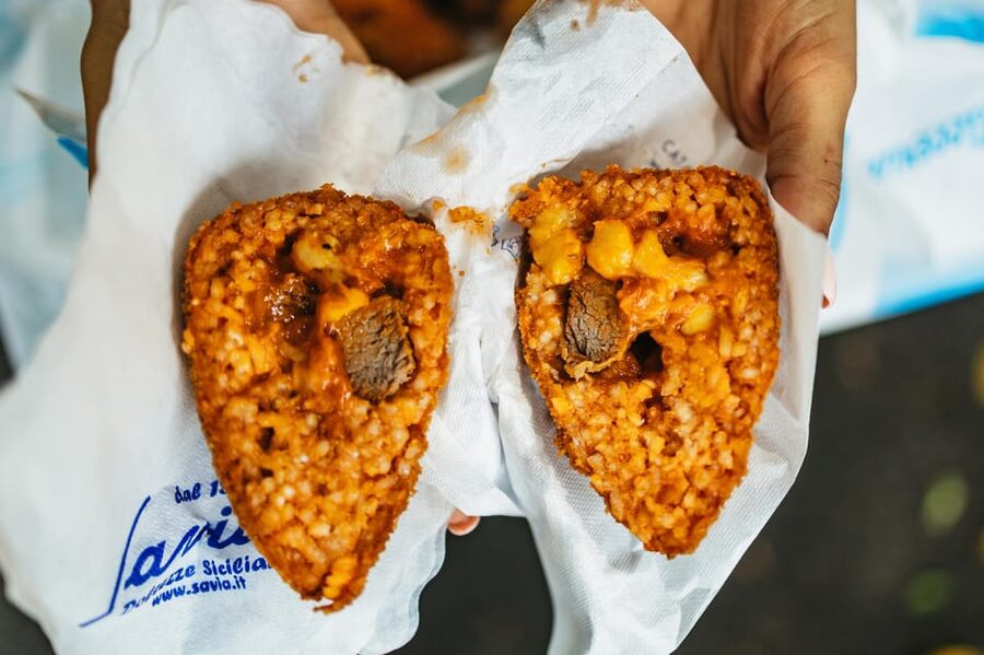 Catania: Guided Street Food Walking Tour - The evening tour has a different rhythm