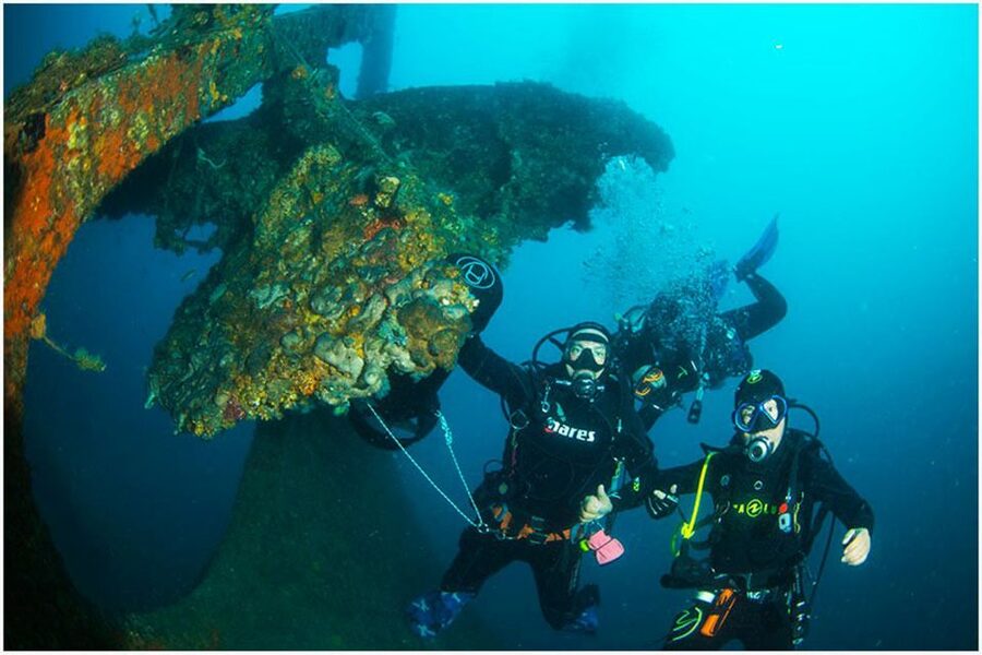 Catania: Gulf Scuba Diving Tour with Marine Biologist - Catania’s volcanic seabed is the real attraction
