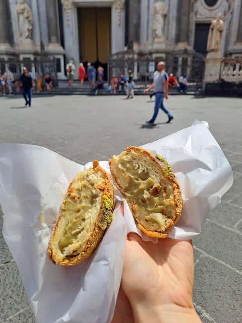Catania: Street Food Guided Walking Tour - The guide can make or break the walk