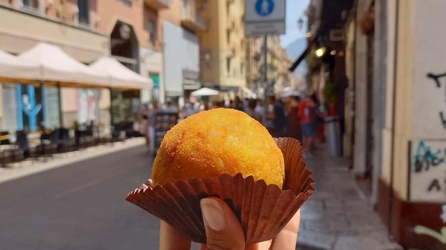 Catania: Street Food Guided Walking Tour - The Roman Amphitheater and the dessert finish