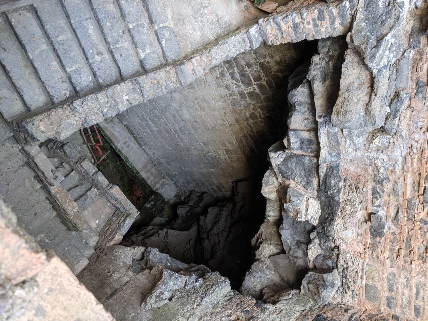 Catania: Underground Catania Tickets and Guided Tour - Seeing Etna’s lava in a prehistoric cave