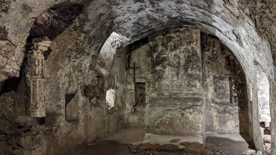 Catania: Underground Catania Tickets and Guided Tour - Entering Roman remains below modern Catania