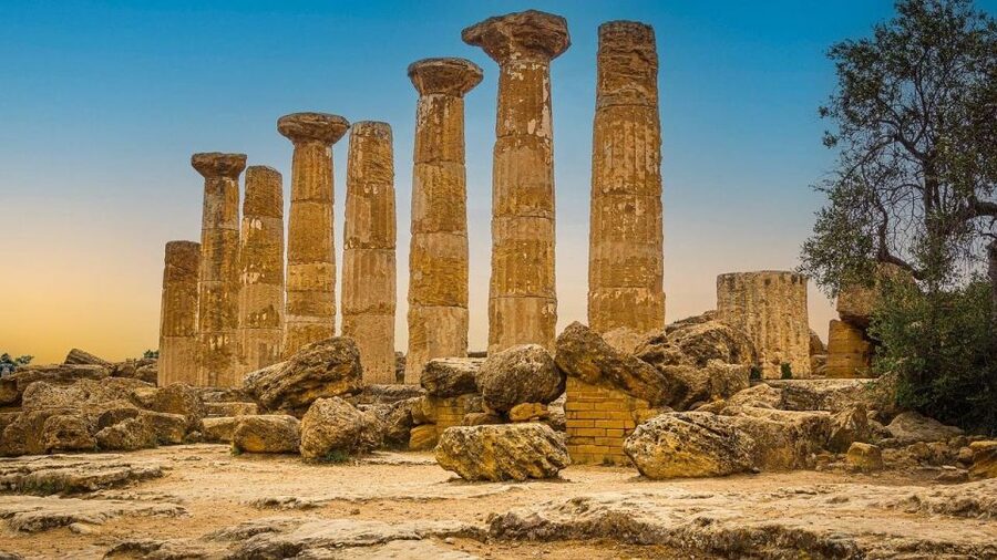 Catania: Valley of the Temples and Turkish Steps with Snack - Walking through Agrigento’s Valley of the Temples