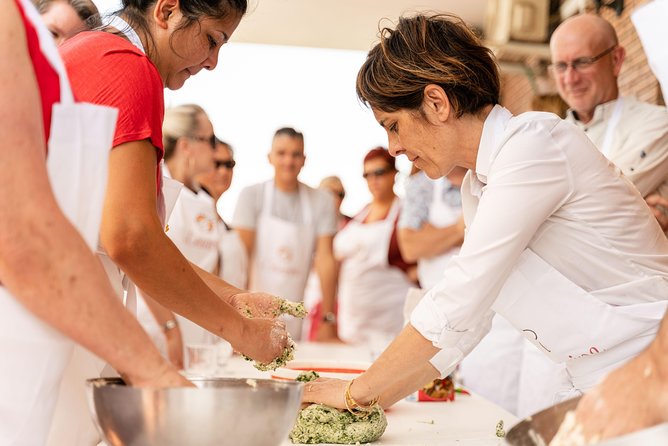 Cesarine: Small group Pasta and Tiramisu class in Varenna - Who will enjoy this class most