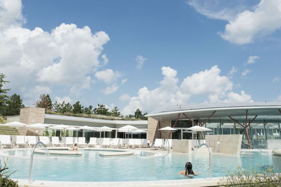 Chianciano Terme: Theia Thermal Pools Entrance Ticket - Adult spa facilities and an important service check