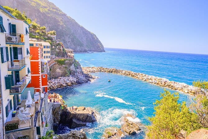 Cinque Terre and Pisa Full Day Tour from Florence - La Spezia and the switch to local transport