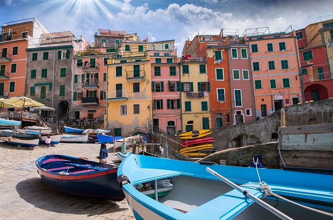 Cinque Terre Small Group or Private Day Tour from Florence - What the $276 price really covers