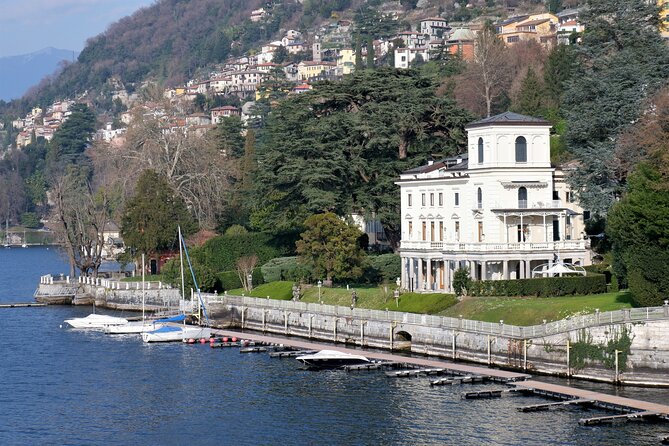 Classic boat tour on Lake Como - Villa Troubetzkoy and the first sweep of the shore